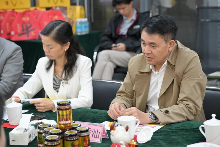 广西农业产业商会企业家走访团 走访会员企业广西乐一投资集团有限